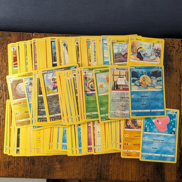 200 Pokemon Cards Lot - Pokemon Trading Cards Collection Sword And Shield bulk - Picture 12 of 15